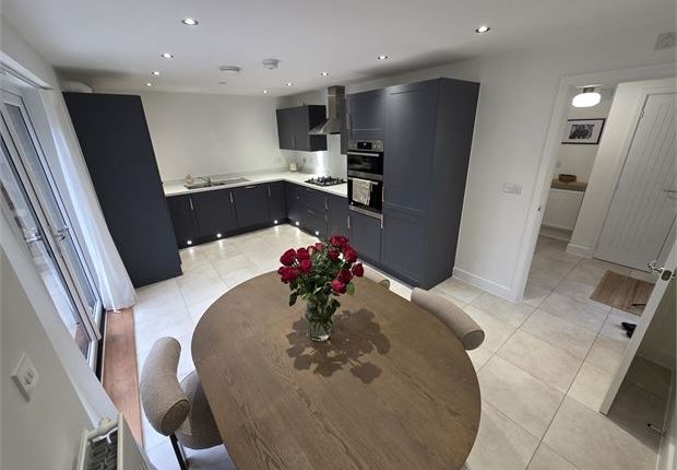 11, Ffordd Y Felin Newydd, Miskin photo 2