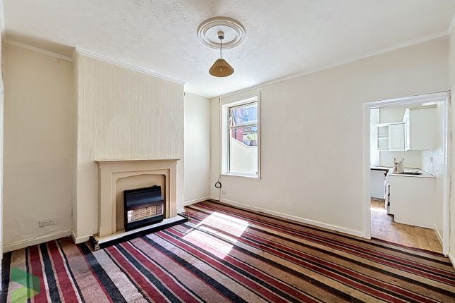 4, London Terrace, Darwen photo 4