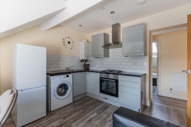 5, 6, Cyril Crescent, Cardiff photo 4