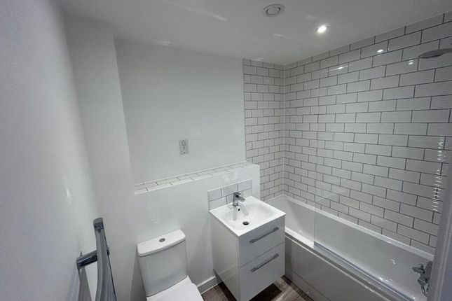 74, Strutt House, Derby photo 4
