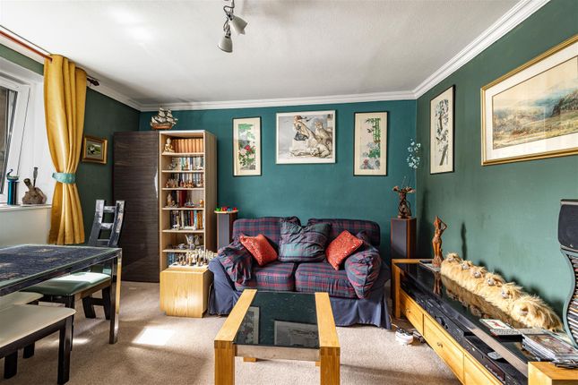 2, Johnstons Close, Galashiels photo 4
