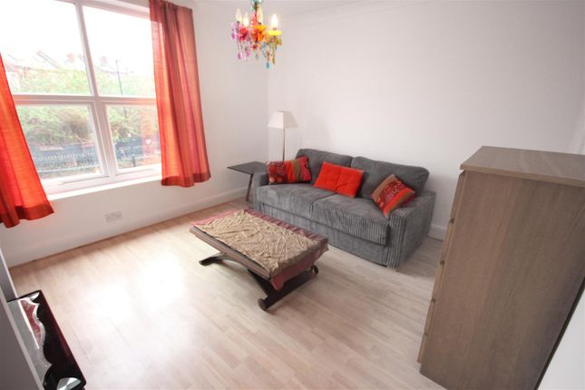 Flat to rent in Vincent Road, Sheffield S7