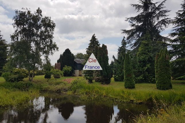 Country house for sale in Champigne, Pays-De-La-Loire, 49330, France