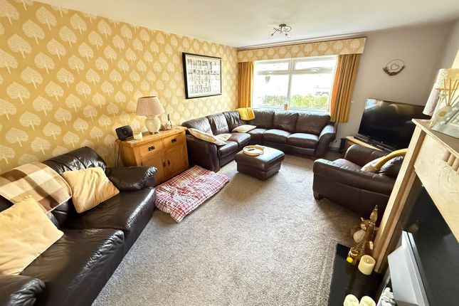 36, Grange Avenue, Hurworth Place, Darlington photo 2