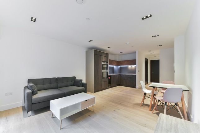 1-bed flat on Flat 1 Keybridge House, 2, Exchange Gardens, London, £500,000