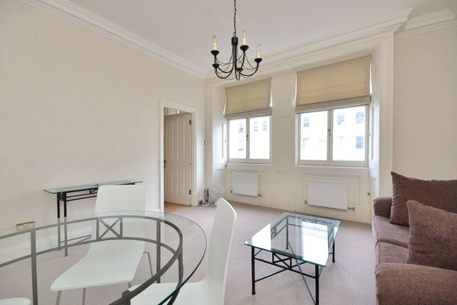 Flat to rent in Queens Gate Terrace, South Kensington, London