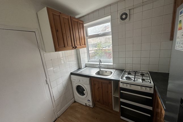 20 Eston Street, Victoria Park, Manchester photo 4