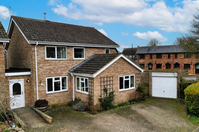 4-bed house on 74 Western Drive, Milton Keynes, £475,000