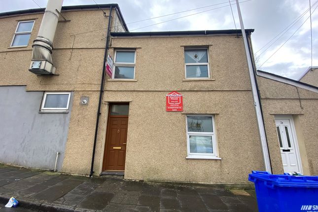 Thumbnail Flat for sale in Barry Road, Barry