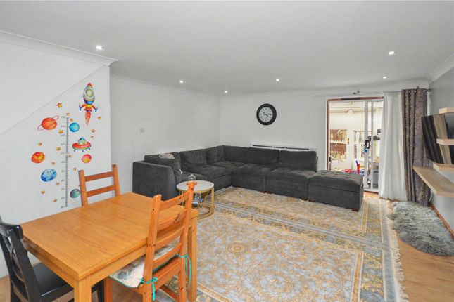 26, Disraeli Terrace, West Yorkshire photo 4