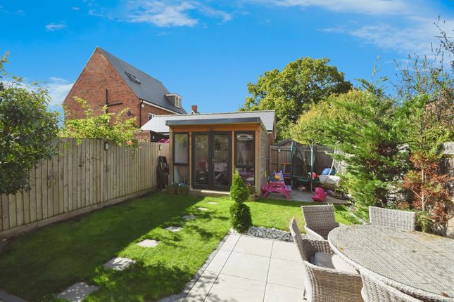 3, Elder Close, Chelmsford photo 3