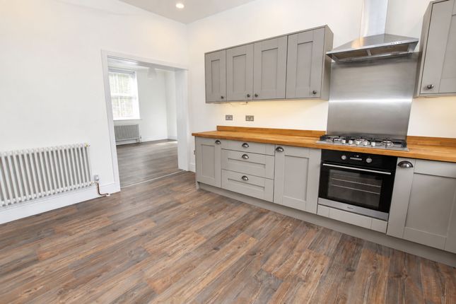 107 Longfield Road, Todmorden photo 4