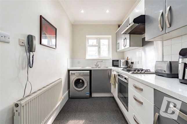11, Byron Mansions, Upminster photo 4