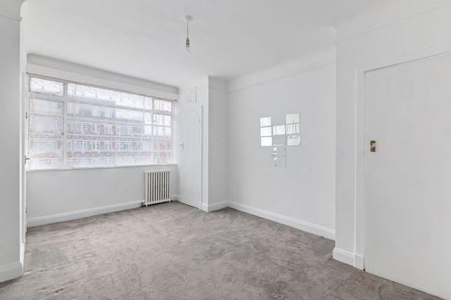 A54 Du Cane Court, Balham High Road, London photo 3