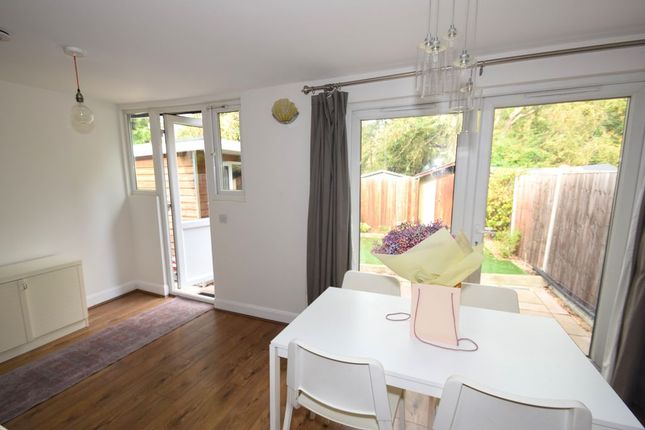 190, Runnymede, London photo 4