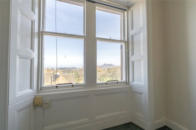 79(4F2), Bruntsfield Place, Edinburgh photo 3
