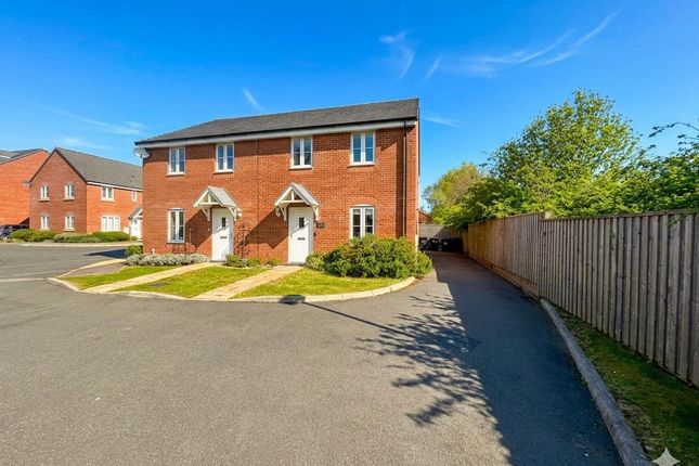 3-bed house on 14, Red Road, Daventry, £295,000