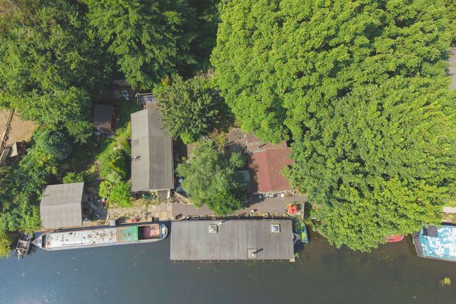 Merrydown Benbow Moorings Benbow Waye, Uxbridge photo 4