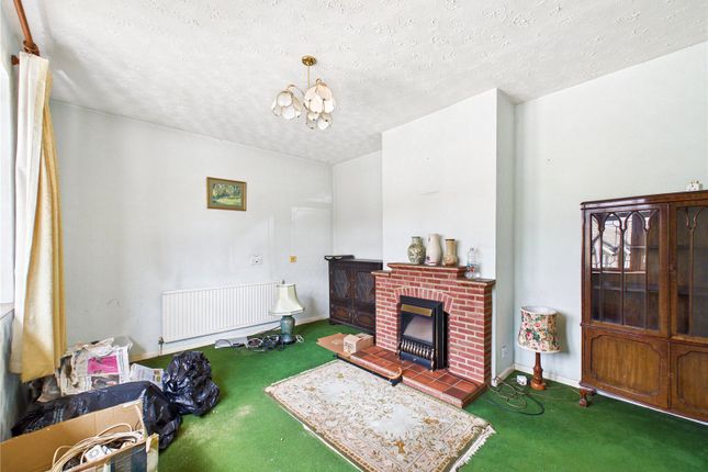 8, Wellands Close, Witham photo 4