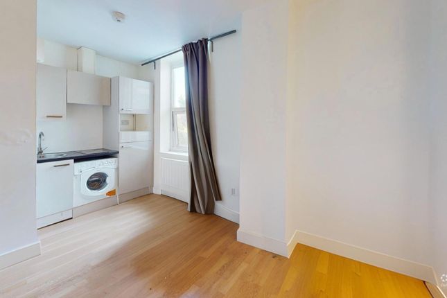 12a Britannia house,, 960 High Road, London photo 5