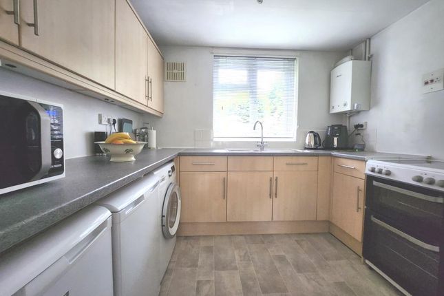 12, Parsonage Close, Westcott photo 3