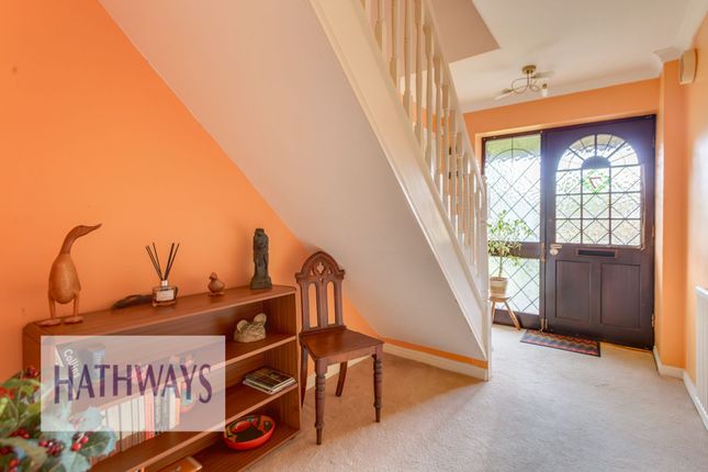 7 Oakleigh Court, Cwmbran photo 3
