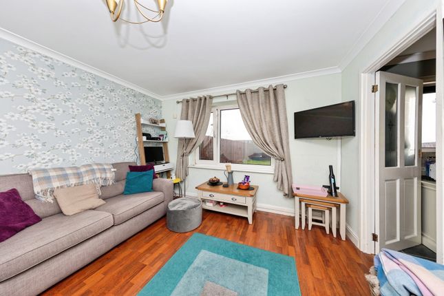 8, Hafod Elfed, Carmarthenshire photo 3