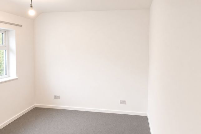 54, Winrose Approach, Leeds photo 4