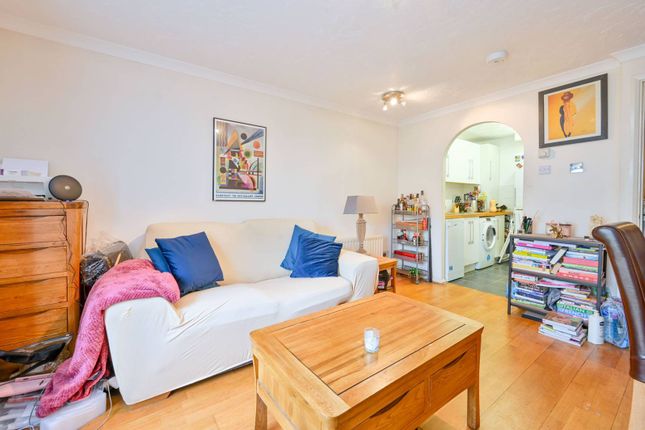 Flat for sale in Midland Terrace, North Acton, London