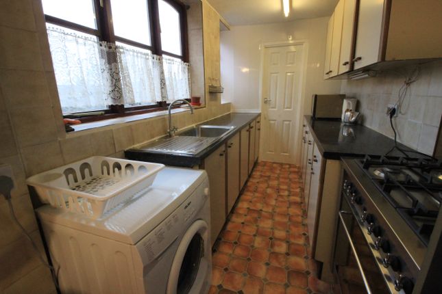35, Newcastle upon Tyne photo 4