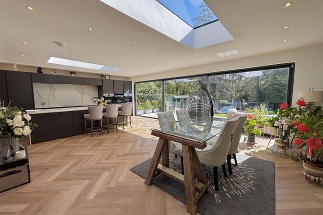 8, The Meade, Wilmslow photo 3