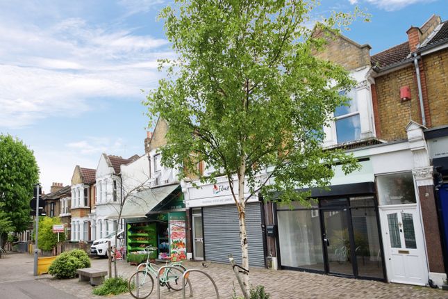 Flat for sale in Francis Road, Leyton, London