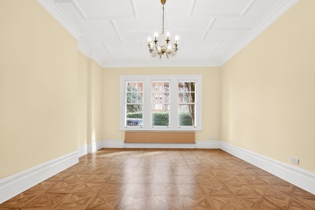 3, Oakwood Court, Abbotsbury Road, London photo 2