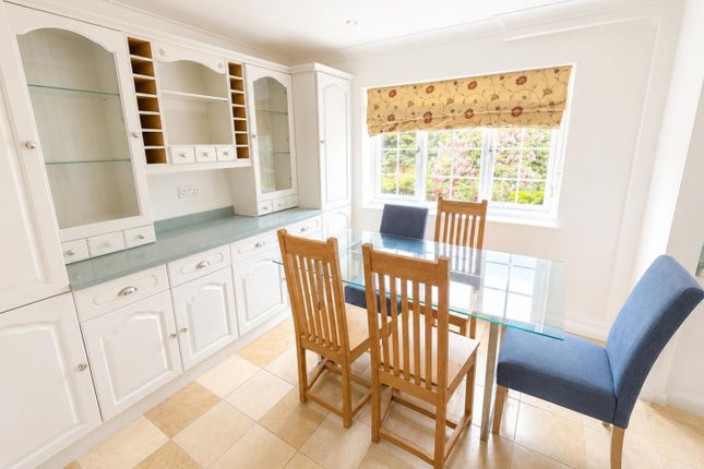 Chesham House, The Friary, Old Windsor, Windsor photo 3