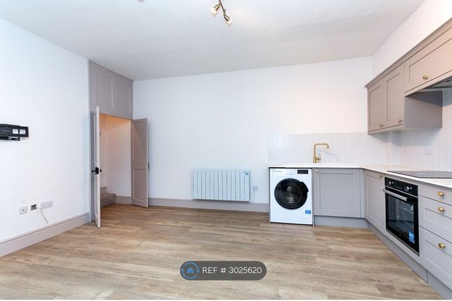 Flat   Well Street, Buckingham photo 5