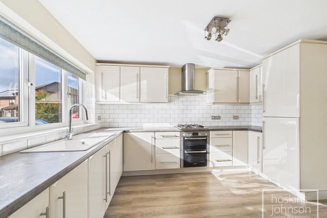 12, Cottesmore Way, Pontyclun photo 2
