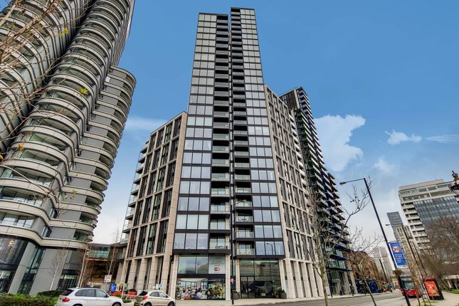 Flat for sale in The Dumont, Albert Embankment, London