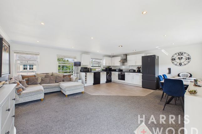 31, Rouse Way, Essex photo 2