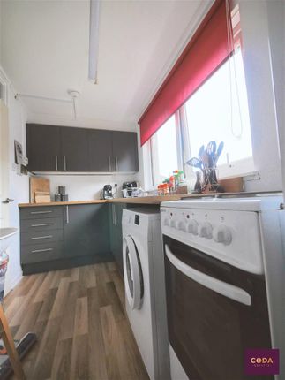 18, Parkview Court, Glasgow photo 5