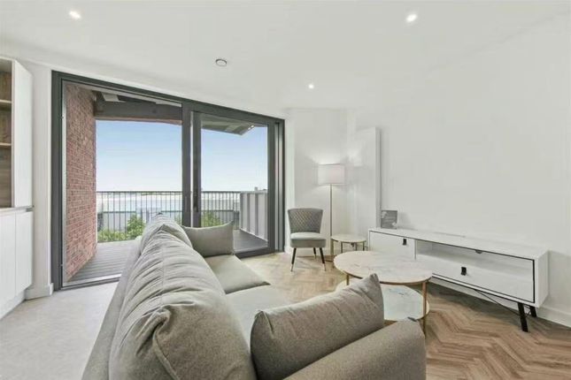 Apt 506, Skyline Apartments, London photo 3
