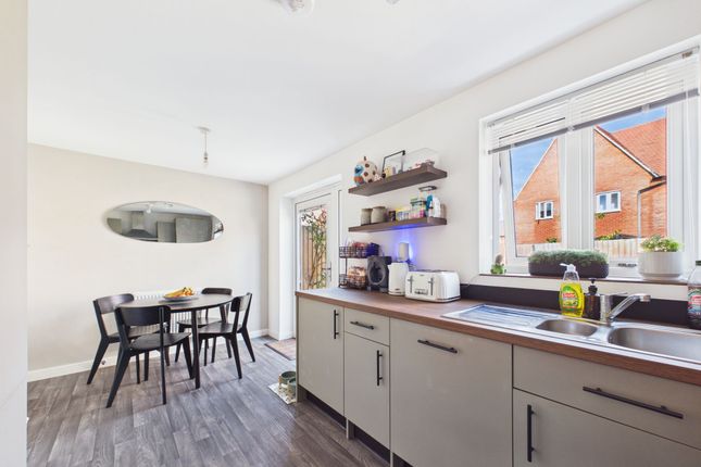 17 Lincoln Street, Towcester photo 4