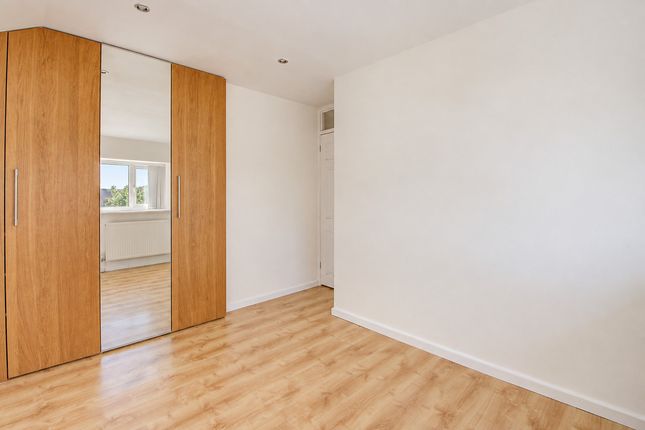 146, Favell Drive, Furzton photo 4