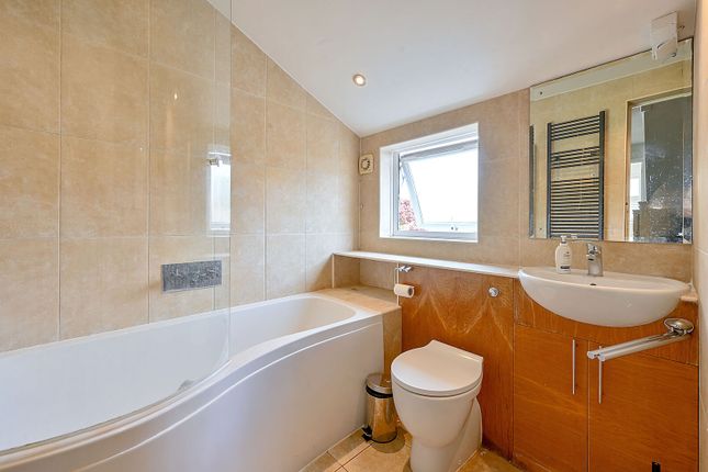 Kings Road, Kingston upon Thames, Surrey, KT2, Kingston photo 4