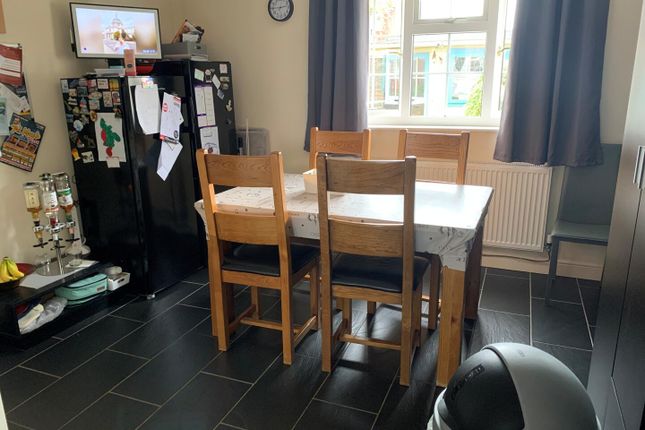 10, Howard Close, Burnham-On-Sea photo 3