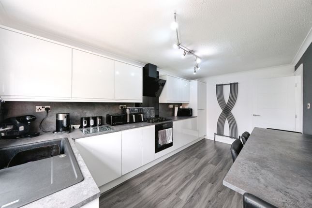2, Summerfield Road, Nottingham photo 3