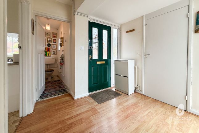 33 Hill Road, Arborfield, Berkshire photo 4