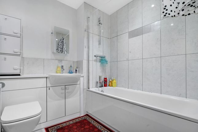 49, Salisbury Road, Southall photo 4