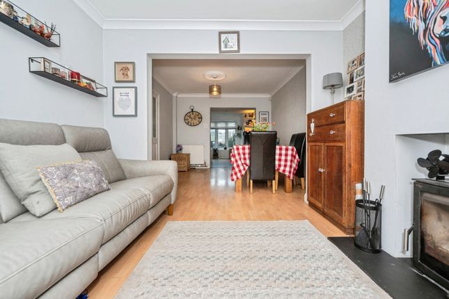 80, Allington Drive, Kent photo 3