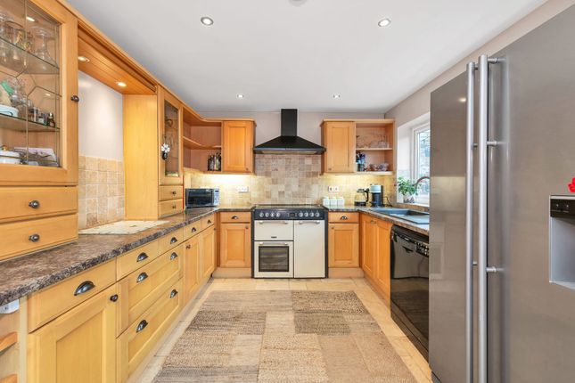 3 Gorse Close, Bury St. Edmunds photo 3