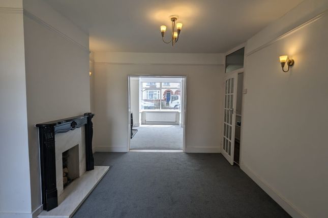 Thumbnail Terraced house to rent in Leigh Road, Gravesend